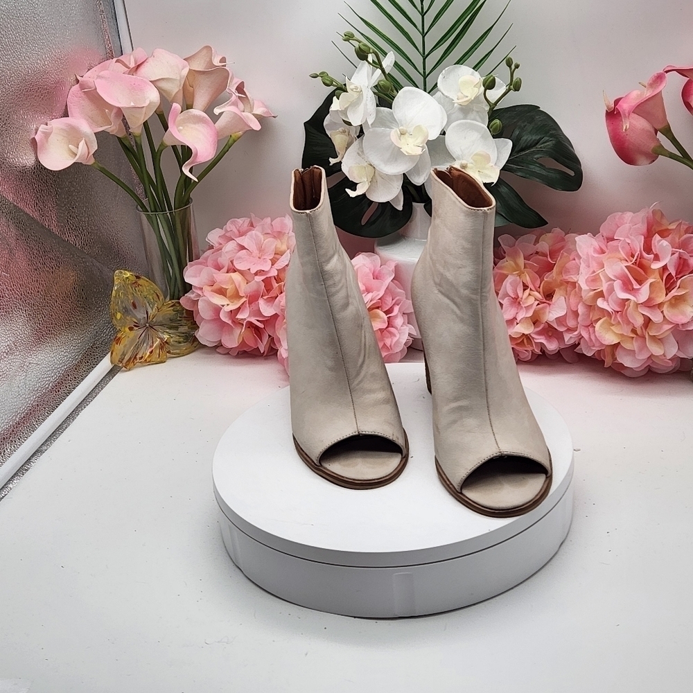 Beast Fashion Wedge Peep Toe Leather Booties Size 9 - Picture 11 of 14